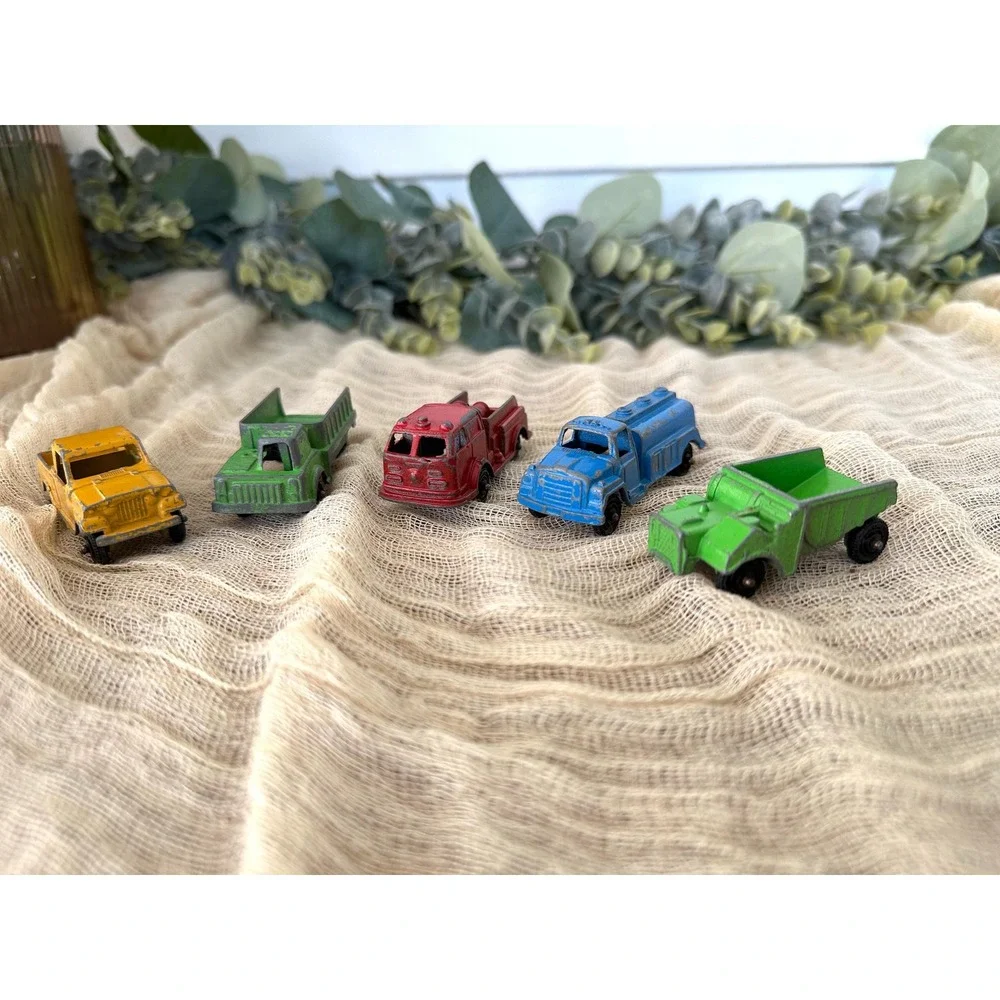 1960's TootsieToy diecast truck lot vintage metal lot of 5‎ | shuttle pumper